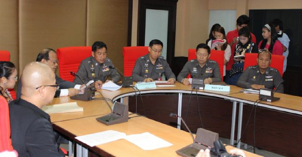 'ผบช.น.'เรียกถกสางคดี'เอกยุทธ' 'ผบช.น.'เรียกถกสางคดี'เอกยุทธ'