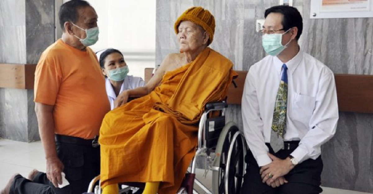 หลวงพ่อคูณ'ทรุด!ไข้ขึ้น-เลื่อนกลับวัด หลวงพ่อคูณ'ทรุด!ไข้ขึ้น-เลื่อนกลับวัด