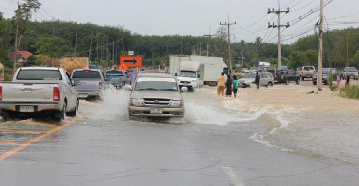 ปภ.ระนองเตือน4อำเภอรับมือฝนตกหนัก ปภ.ระนองเตือน4อำเภอรับมือฝนตกหนัก