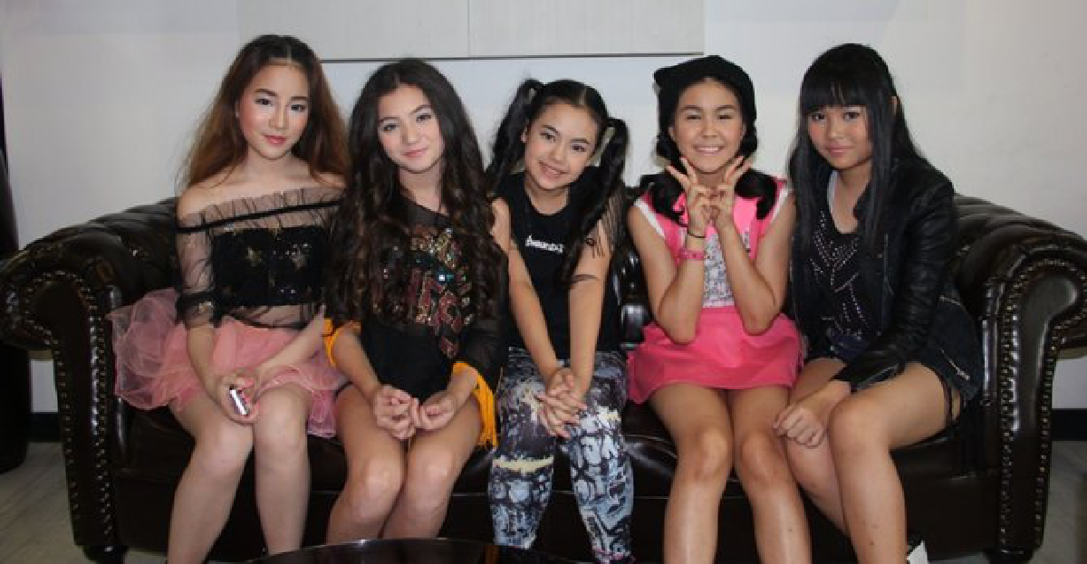 'ทวีนนี่ ไนน์ตี้ส์'แนะนำตัวเกิร์ลกรุ๊ปน้องใหม่ 'ทวีนนี่ ไนน์ตี้ส์'แนะนำตัวเกิร์ลกรุ๊ปน้องใหม่