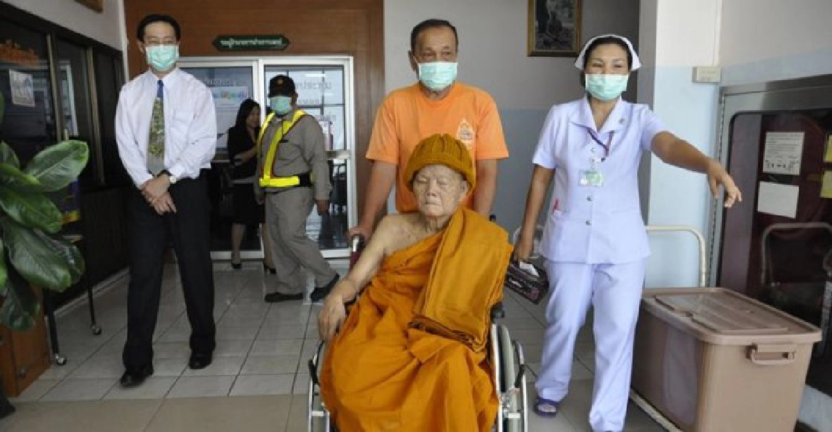 แพทย์ให้'หลวงพ่อคูณ'กลับวัดบ้านไร่ศุกร์นี้
แพทย์ให้'หลวงพ่อคูณ'กลับวัดบ้านไร่ศุกร์นี้