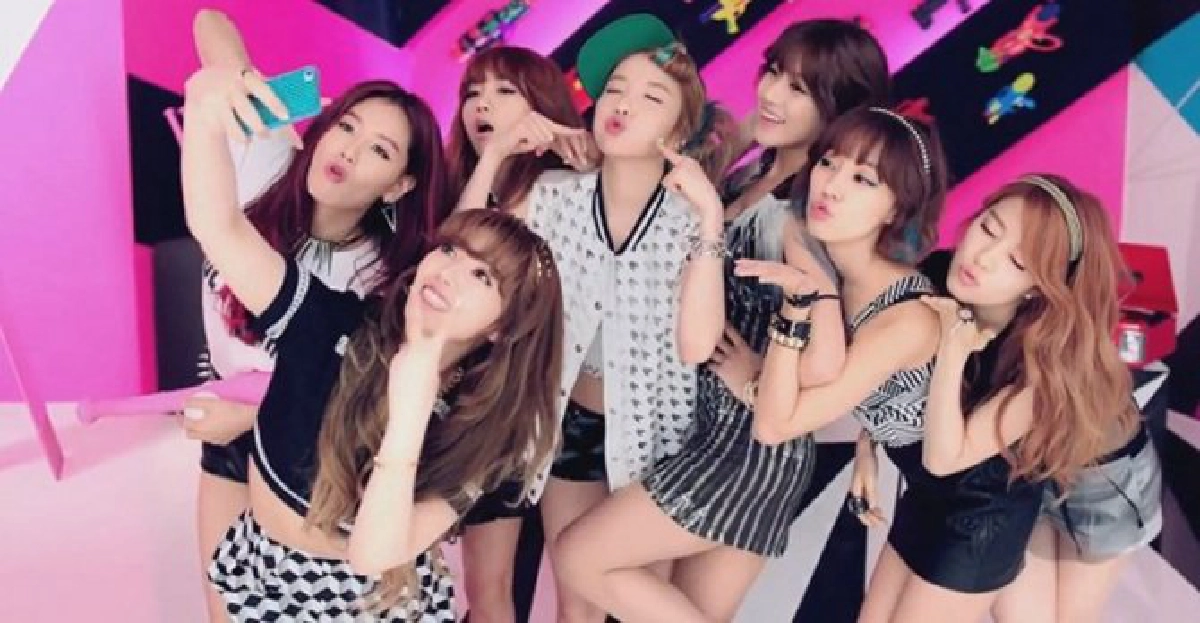 น่ารักสดใสในแบบ7สาว'เรนโบว์'
น่ารักสดใสในแบบ7สาว'เรนโบว์'