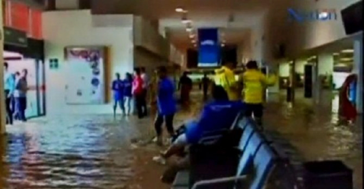 น้ำท่วมสนามบินเม็กซิโกหลังฝนตกหนัก!
