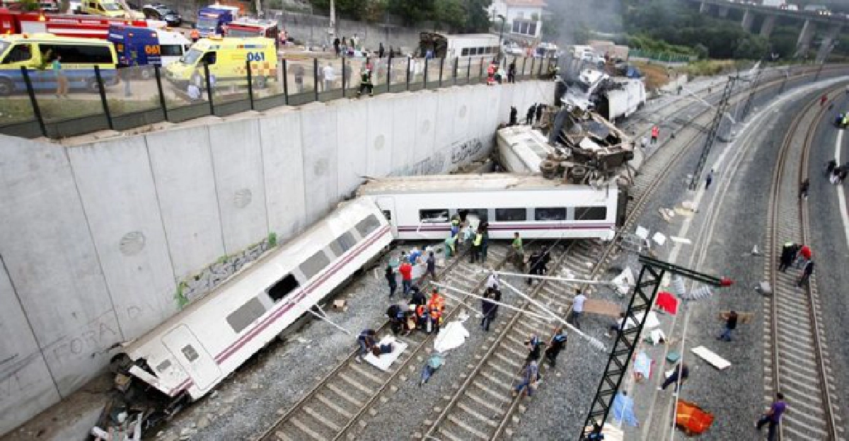 สลด!รถไฟสเปนตกรางดับ56
สลด!รถไฟสเปนตกรางดับ56