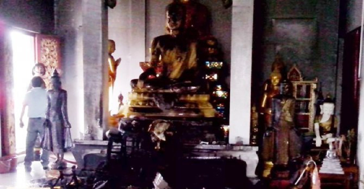 ไฟไหม้วิหารอายุ146ปีโชคดีดับทัน 

