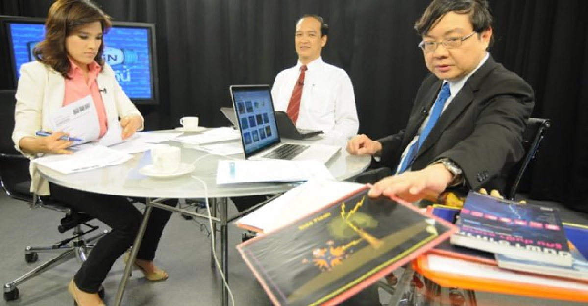 คมชัดลึกจัดถกตอน'ฟ้าผ่า'