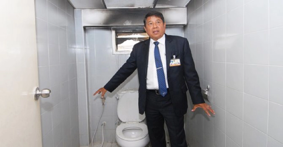 ไฟไหม้!หลังห้องน้ำโรงรถทำเนียบฯ ไฟไหม้!หลังห้องน้ำโรงรถทำเนียบฯ