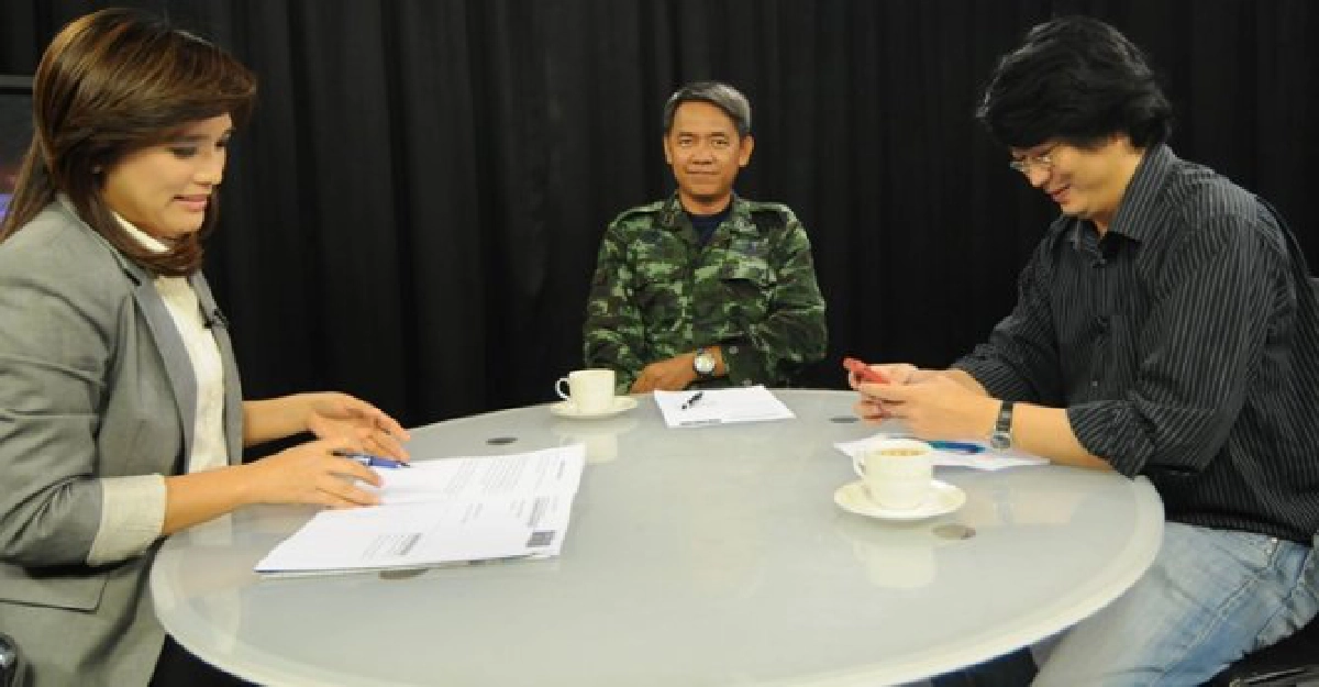 คมชัดลึกจัดถก:'กองทัพ-ประชา-ชน'?