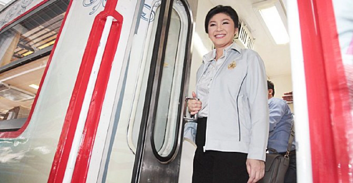 'นายกฯ'นั่งรถไฟไปนครปฐมแล้ว 'นายกฯ'นั่งรถไฟไปนครปฐมแล้ว