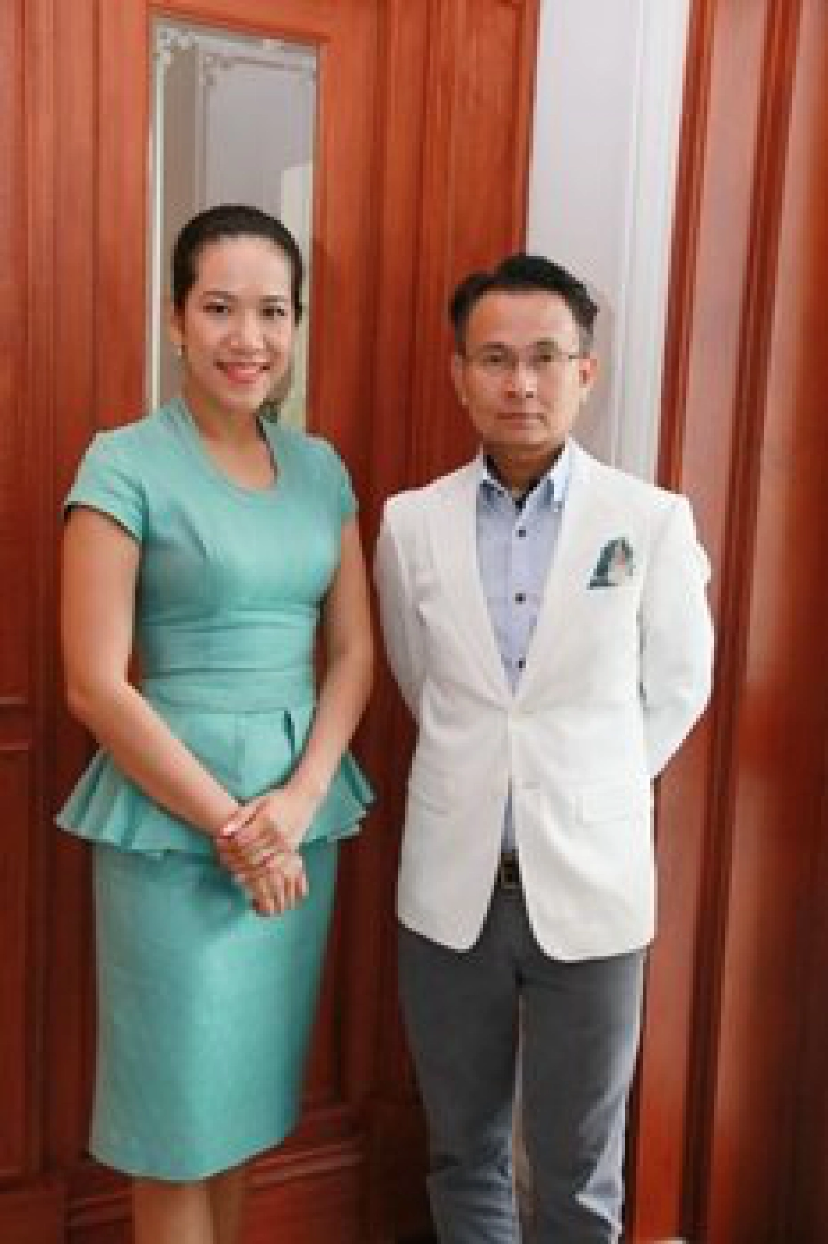 เชิญฉลองพระองค์ใหม่'ราชินี'มาจัดแสดง
เชิญฉลองพระองค์ใหม่'ราชินี'มาจัดแสดง