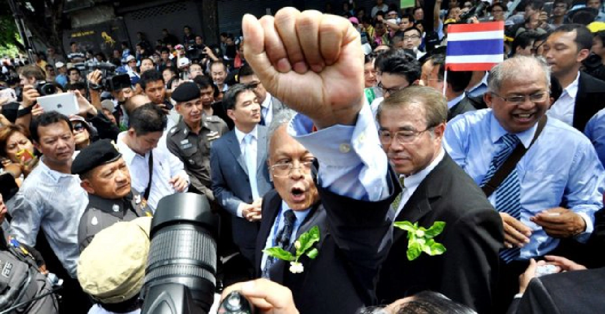 'สุเทพ'พร้อมทิ้งเก้าอี้สส.สู้'นอกสภา' 'สุเทพ'พร้อมทิ้งเก้าอี้สส.สู้'นอกสภา'