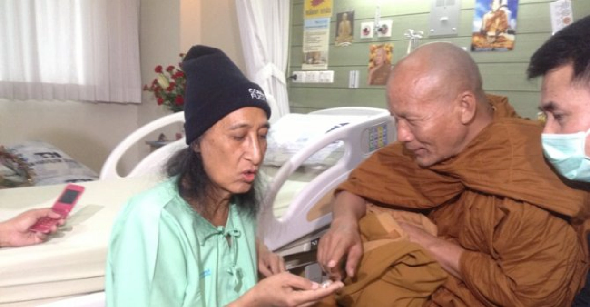 'สายัณห์'ยันไม่รักษาด้วยเคมีบำบัด 'สายัณห์'ยันไม่รักษาด้วยเคมีบำบัด