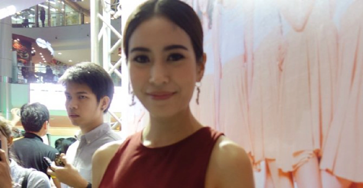 'จุ๋ย'ปัด'พลอย'เรื่องเยอะ
'จุ๋ย'ปัด'พลอย'เรื่องเยอะ