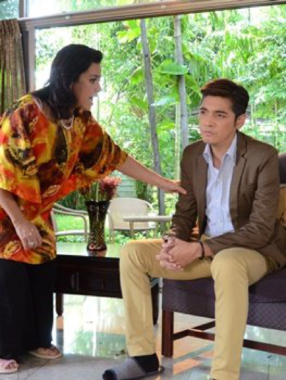 'เปิ้ล'สุดช็อก!!'หนุ่ม'สติแตกระเบิดอารมณ์ใส่
'เปิ้ล'สุดช็อก!!'หนุ่ม'สติแตกระเบิดอารมณ์ใส่