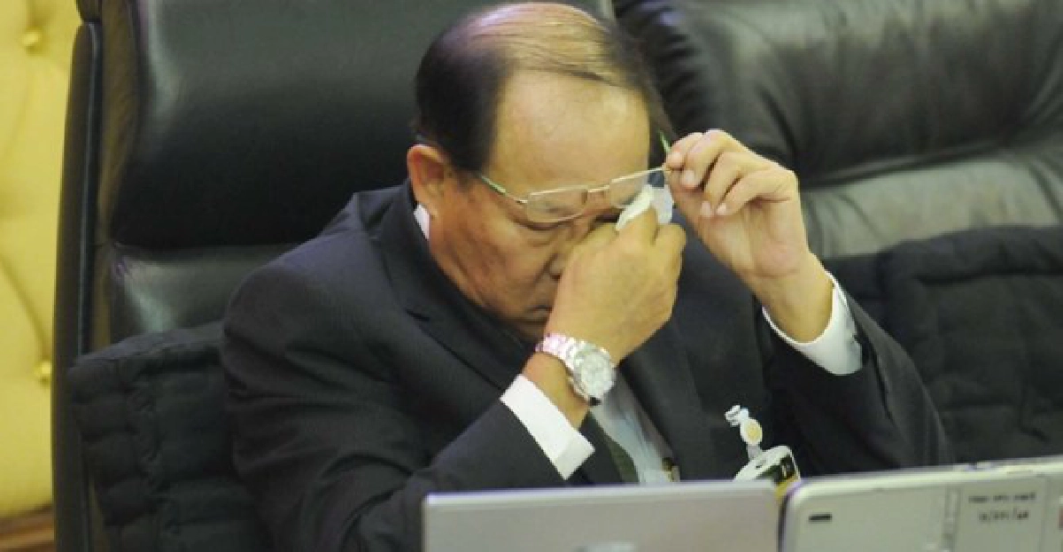 'นิคม'ตอก'ปชป.'อ้างข้อกม.ขี้เท่อ! 'นิคม'ตอก'ปชป.'อ้างข้อกม.ขี้เท่อ!