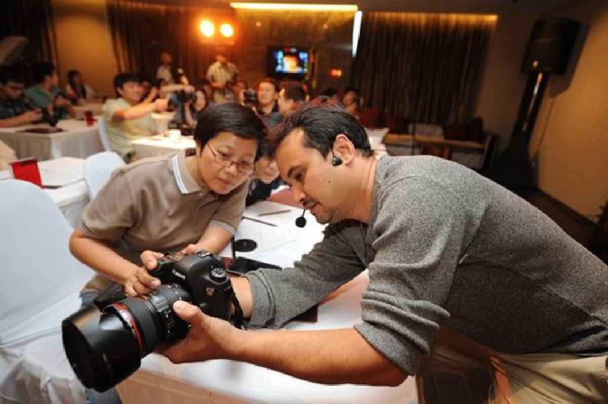 เปิดเลนส์รังสรรค์ภาพสวย เปิดเลนส์รังสรรค์ภาพสวย