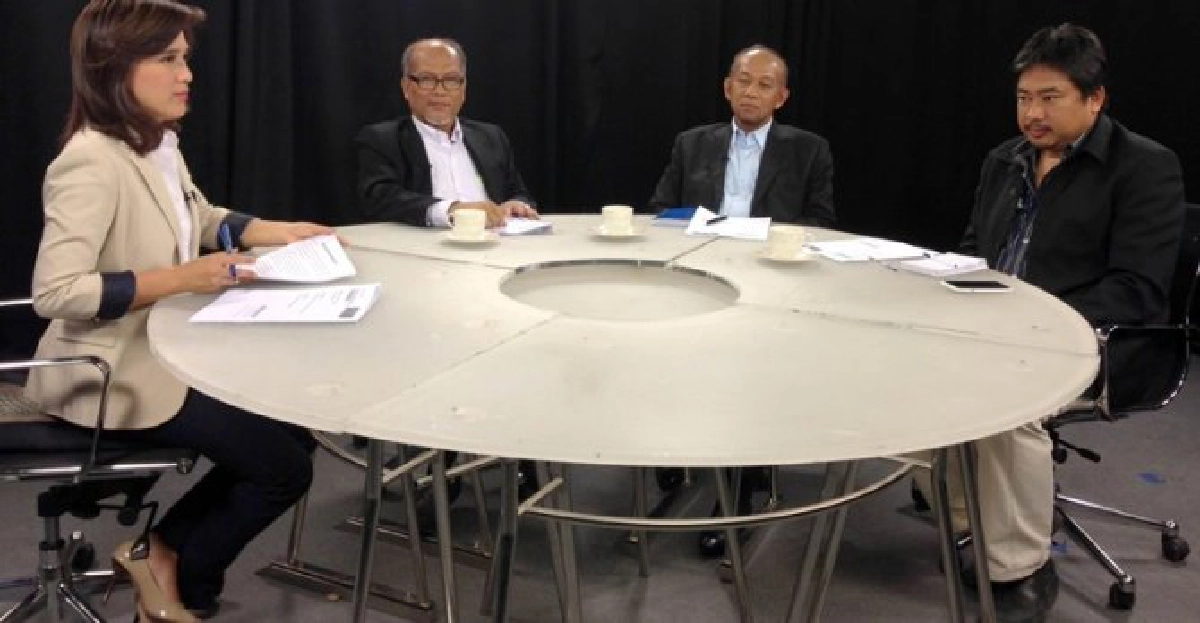 คมชัดลึกจัดถก:ใครปกครองพิเศษ? คมชัดลึกจัดถก:ใครปกครองพิเศษ?