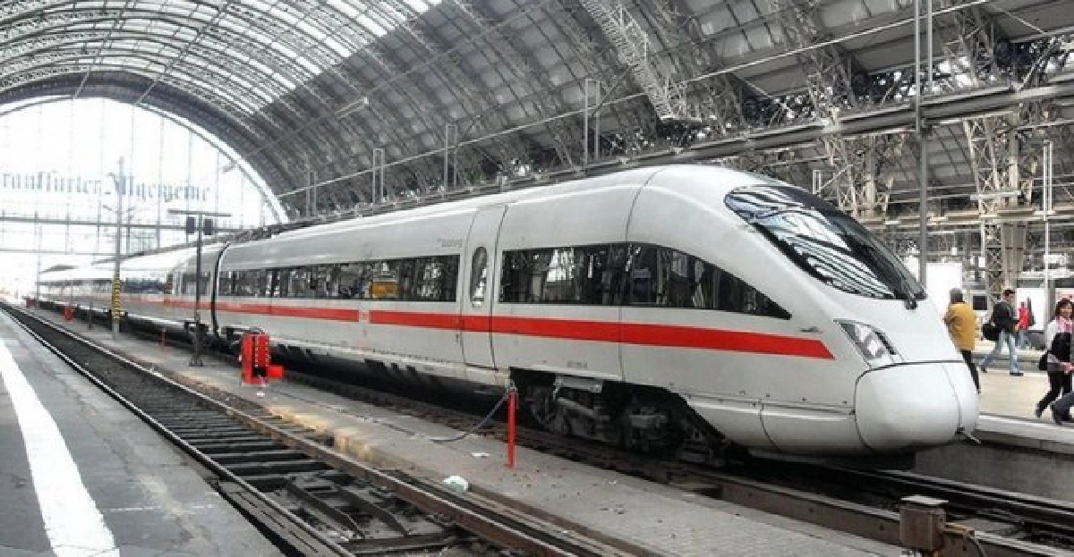 รถไฟมาแล้ว 