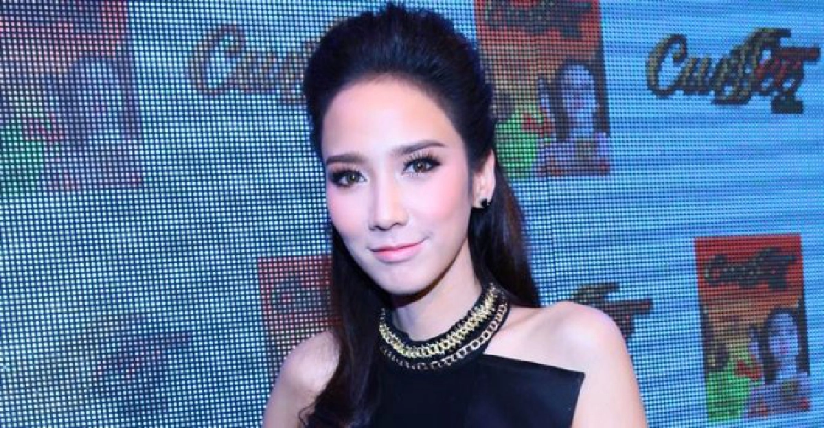 'อั้ม'งงข่าวบินอัพหน้าที่เกาหลี 'อั้ม'งงข่าวบินอัพหน้าที่เกาหลี