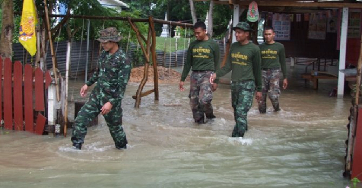 'ทบ.'เตรียมทหาร3หมื่นช่วยน้ำท่วม! 'ทบ.'เตรียมทหาร3หมื่นช่วยน้ำท่วม!
