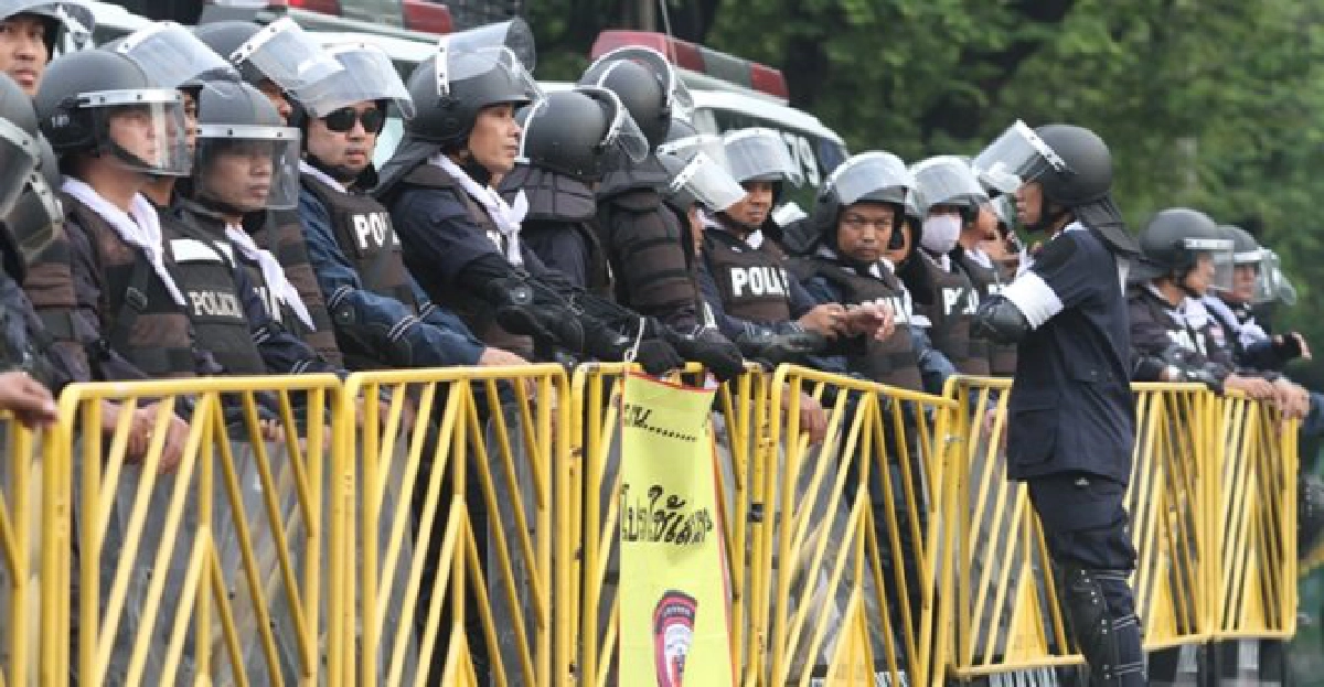 'กปท.'ขอ'ประชา'รับปากยอมให้ชุมนุมอีก 'กปท.'ขอ'ประชา'รับปากยอมให้ชุมนุมอีก