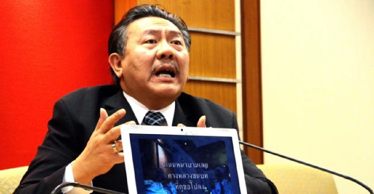 'ชูวิทย์'เหน็บ'มือปืน'หาง่ายกว่ารถเมล์ฟรี
'ชูวิทย์'เหน็บ'มือปืน'หาง่ายกว่ารถเมล์ฟรี