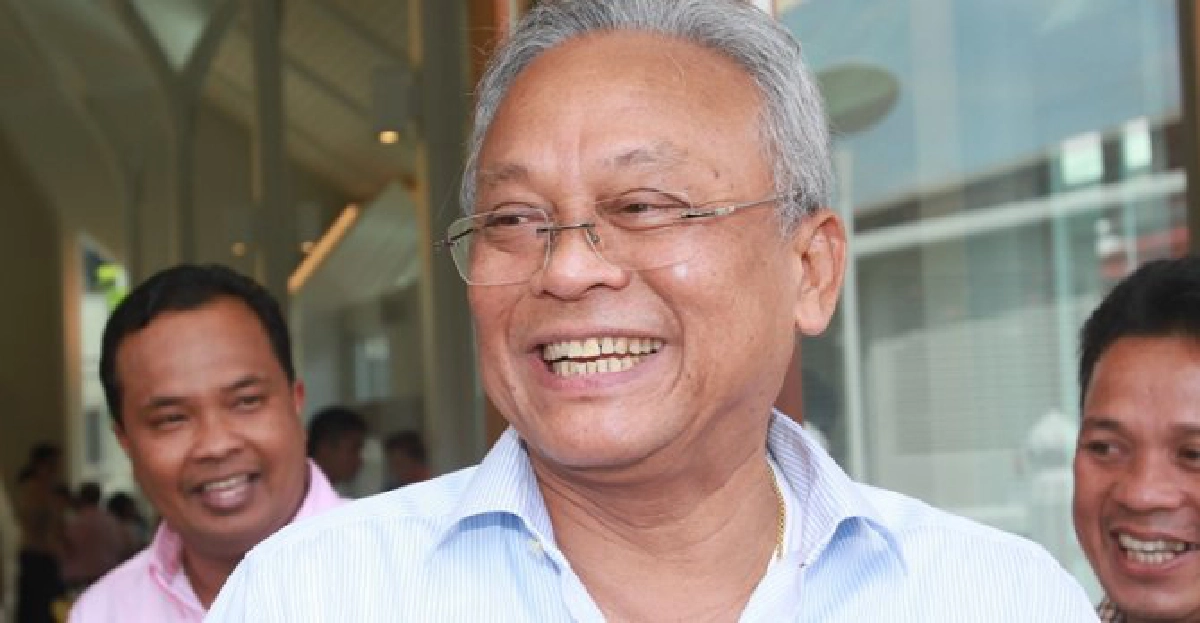 'สุเทพ'เบิกความฟ้องหมิ่นฯ'ธาริต' 'สุเทพ'เบิกความฟ้องหมิ่นฯ'ธาริต'