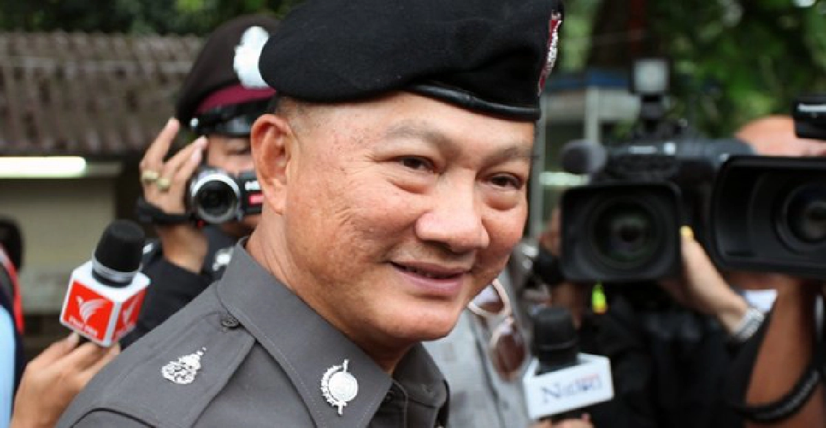 'ผบ.ตร.'สั่งสอบเจ้าของรถตีหัว'เลขาฯกรณ์' 'ผบ.ตร.'สั่งสอบเจ้าของรถตีหัว'เลขาฯกรณ์'