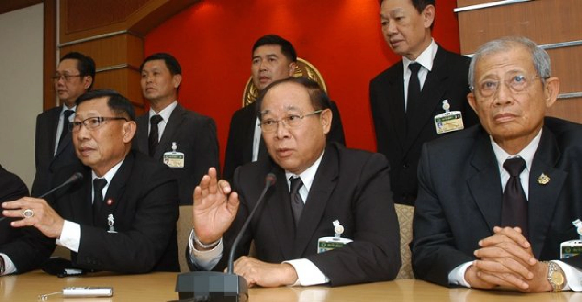 'ประธานนิคม'ผู้ปิดเกมให้รัฐบาล 'ประธานนิคม'ผู้ปิดเกมให้รัฐบาล