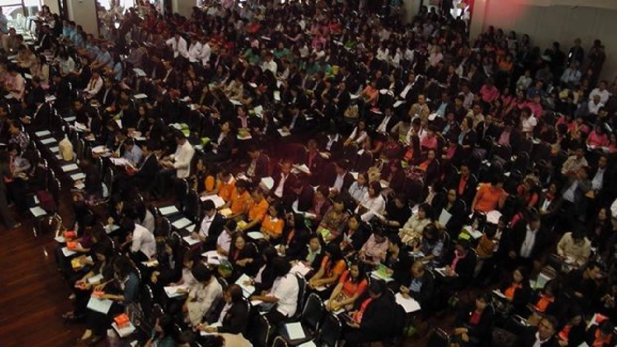 'ครูชายขอบ'ในชายคาศธ.ที่ถูกลืม 'ครูชายขอบ'ในชายคาศธ.ที่ถูกลืม