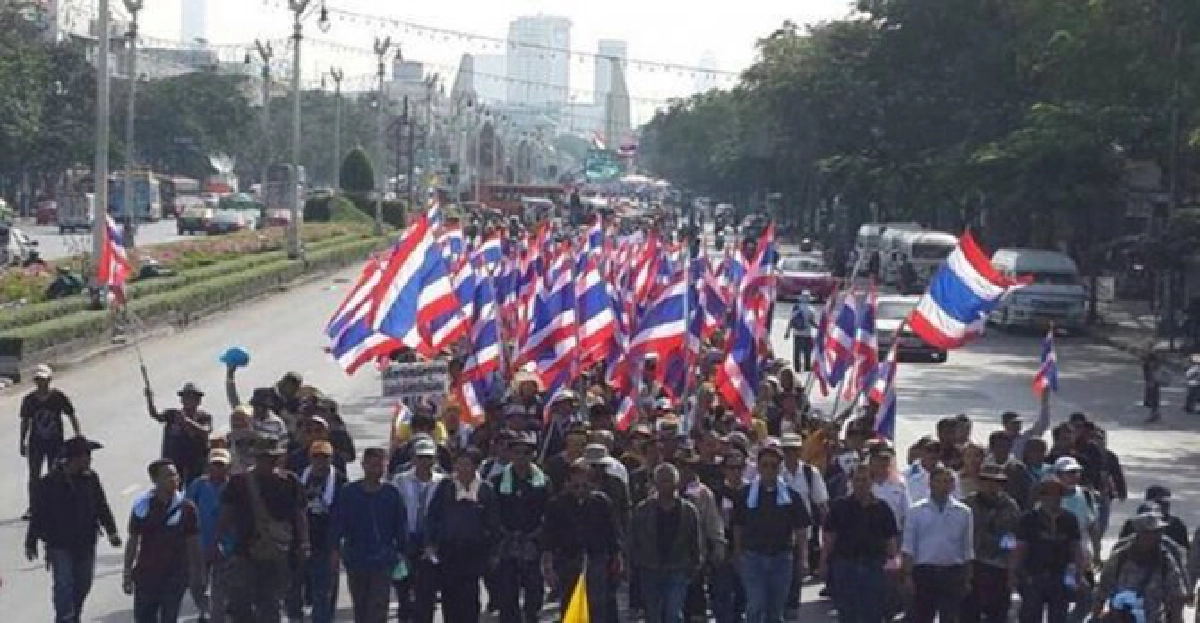 '3ม็อบ'ยกทัพ!เคลื่อนถึง'กห.'แล้ว
'3ม็อบ'ยกทัพ!เคลื่อนถึง'กห.'แล้ว