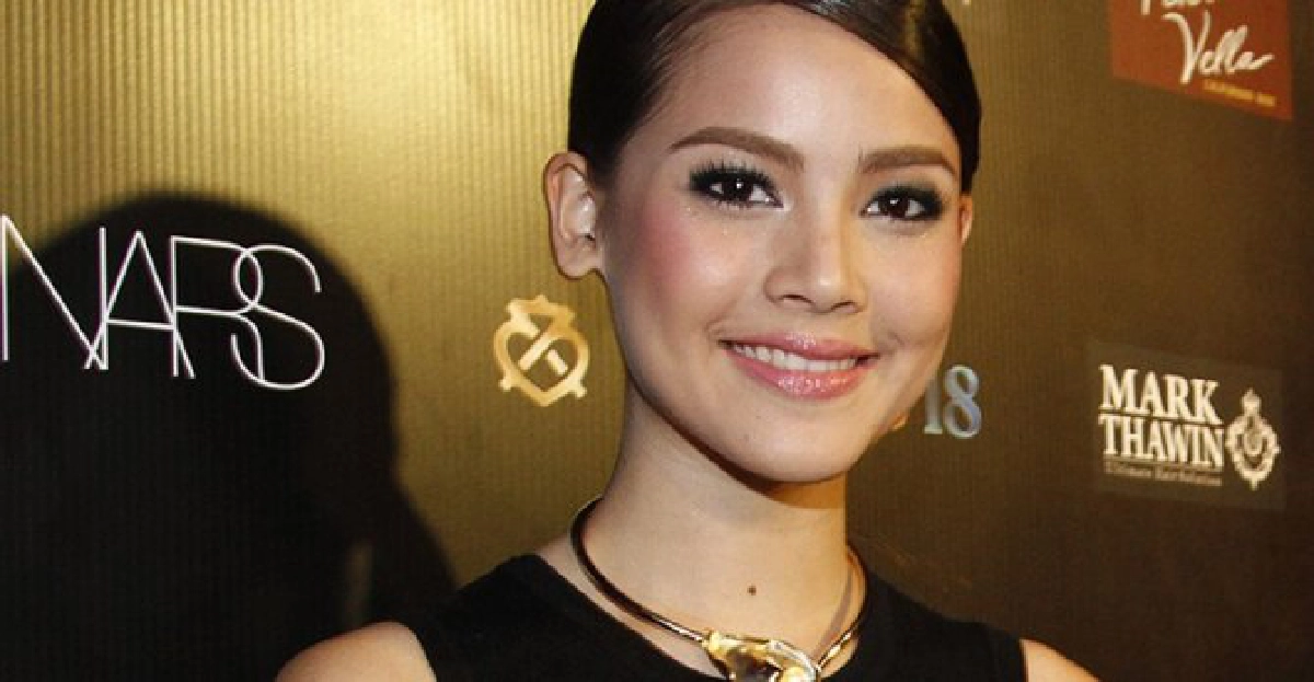 'ญาญ่า'ปัดโทรจิก'ณเดชน์' 'ญาญ่า'ปัดโทรจิก'ณเดชน์'