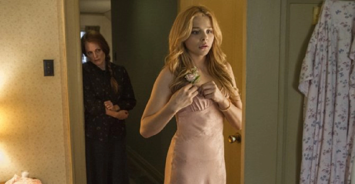 'Carrie'หนังดัดแปลงจากนิยายสยองของ'สตีเฟน คิง' 'Carrie'หนังดัดแปลงจากนิยายสยองของ'สตีเฟน คิง'