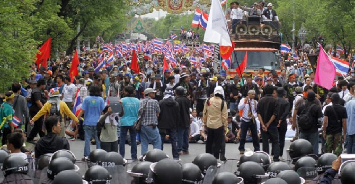 'คปท.'บุก!ป.ป.ช.เอาผิด312ส.ส.-ส.ว. 'คปท.'บุก!ป.ป.ช.เอาผิด312ส.ส.-ส.ว.