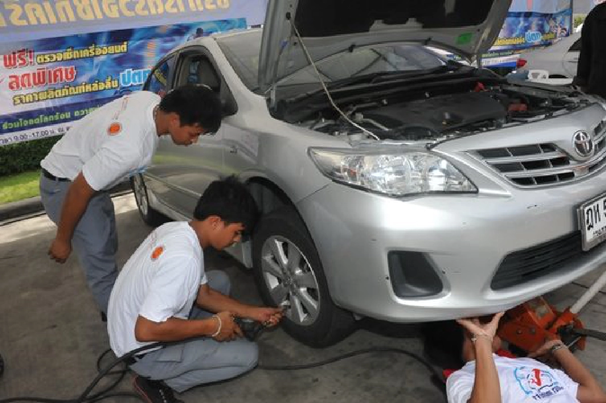 'อาชีวะ'จับพันธมิตรเพิ่มนร. 'อาชีวะ'จับพันธมิตรเพิ่มนร.