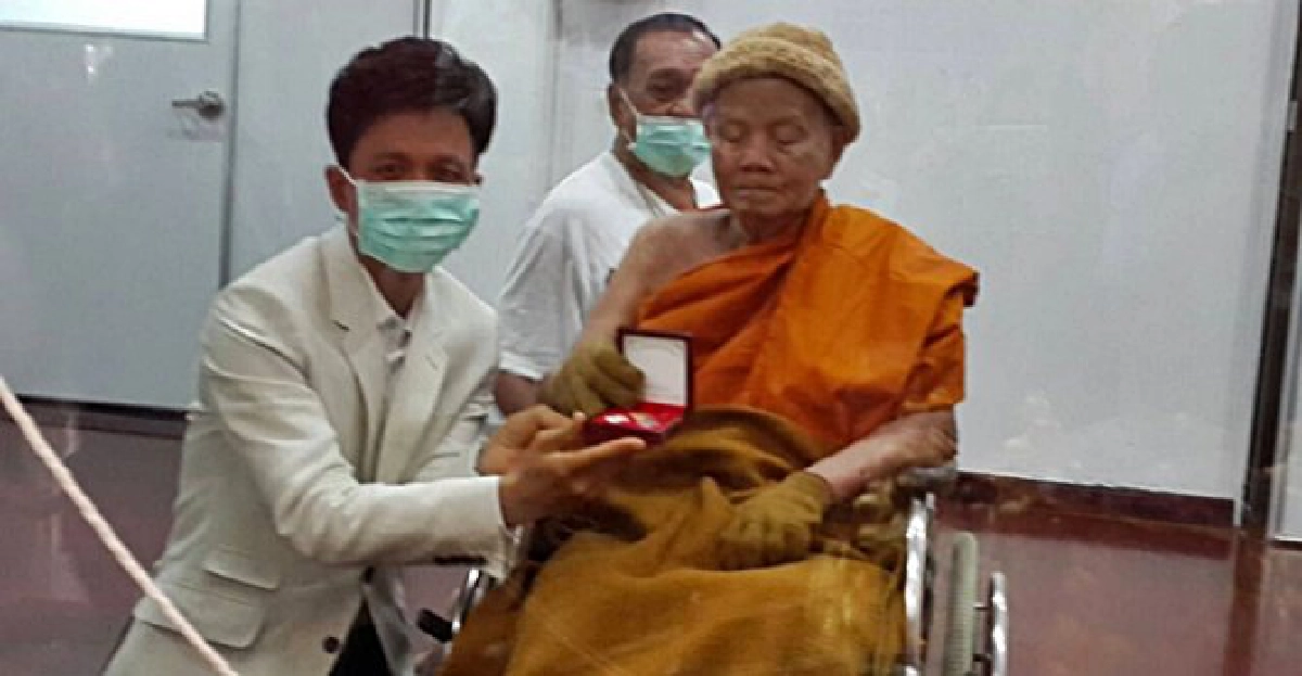 'หลวงพ่อคูณ'แข็งแรงสบายดี! 'หลวงพ่อคูณ'แข็งแรงสบายดี!