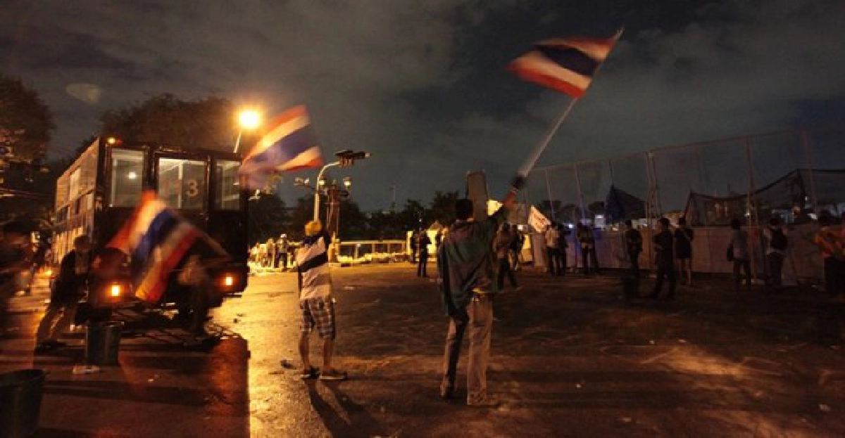 แยกหน้า-ประชาธิปไตย? แยกหน้า-ประชาธิปไตย?