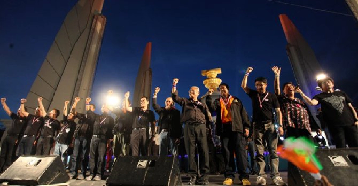 เปิดตัวคลังสมอง'กำนัน'ต้อย ทีนิวส์-สหายช่วง เปิดตัวคลังสมอง'กำนัน'ต้อย ทีนิวส์-สหายช่วง