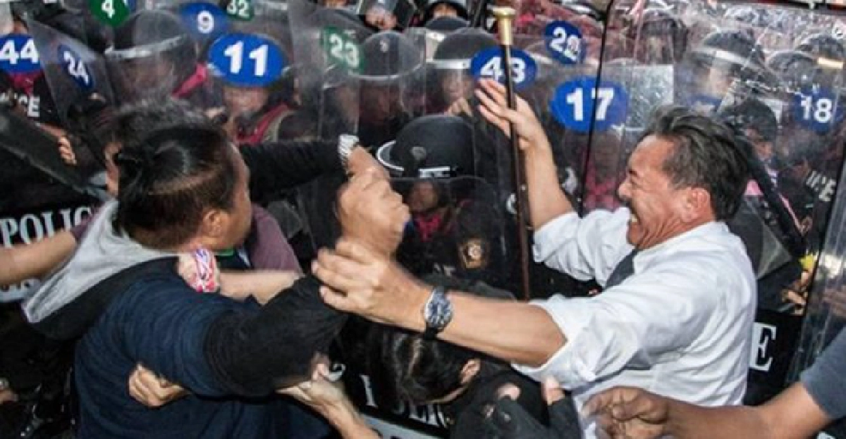 'ชูวิทย์'โพสต์ไม่ต้องการให้เลือดเนื้อคนไทยหลั่ง
'ชูวิทย์'โพสต์ไม่ต้องการให้เลือดเนื้อคนไทยหลั่ง