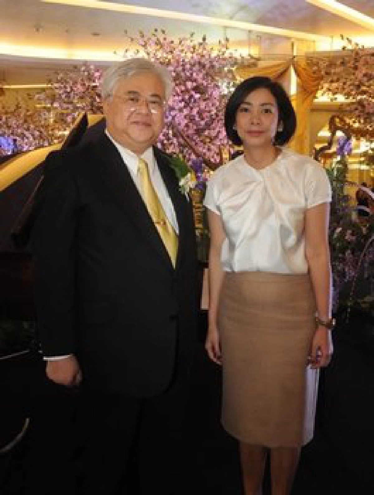 มวลพฤกษาเทิดพระเกียรติองค์ราชันย์ มวลพฤกษาเทิดพระเกียรติองค์ราชันย์