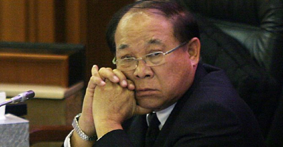 'นิคม'งดพูด!'ปู'ยุบสภาสยบม็อบ 'นิคม'งดพูด!'ปู'ยุบสภาสยบม็อบ