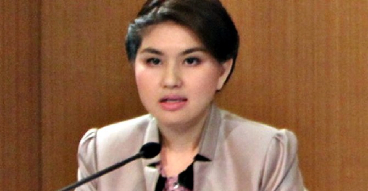 'หมวดเจี๊ยบ'อัด'ธีรยุทธ'โจมตี'แม้ว' 'หมวดเจี๊ยบ'อัด'ธีรยุทธ'โจมตี'แม้ว'