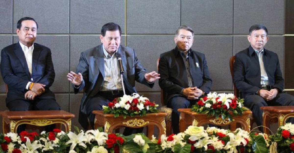 'ผบ.เหล่าทัพ'แนะหันหน้าถกทางออกปท. 'ผบ.เหล่าทัพ'แนะหันหน้าถกทางออกปท.