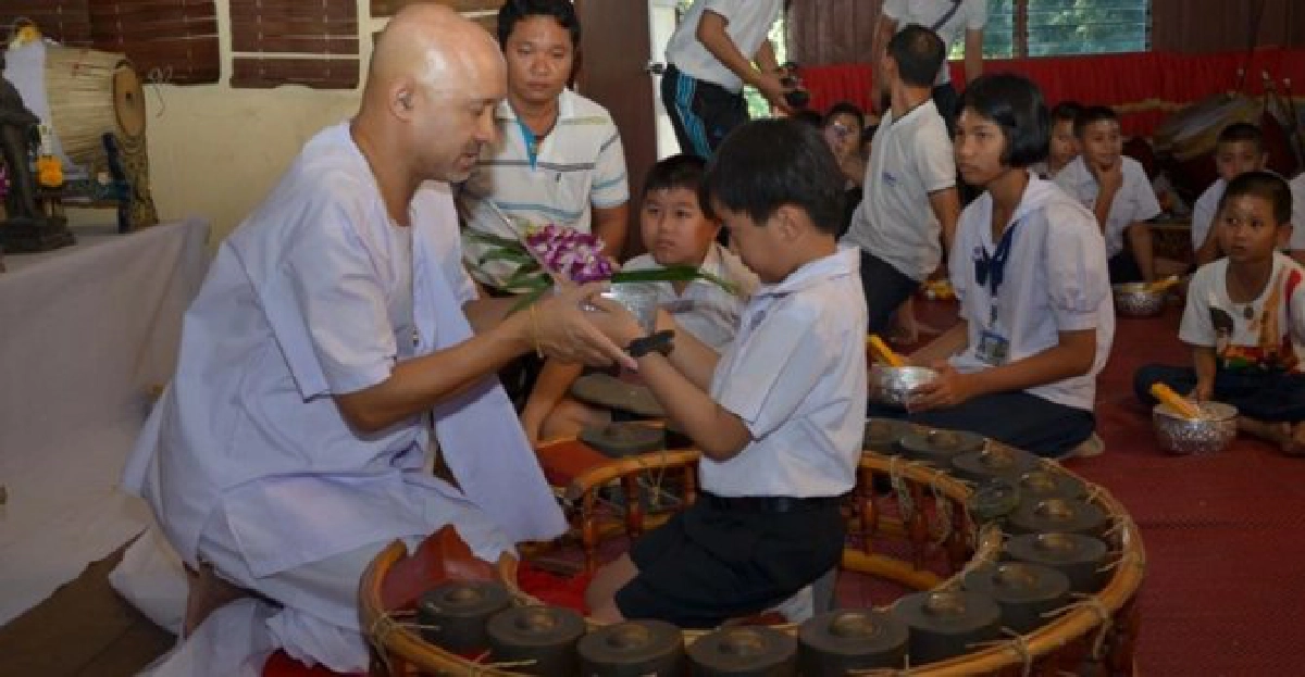 'พิธีไหว้ครูดนตรีไทยประจำปี'