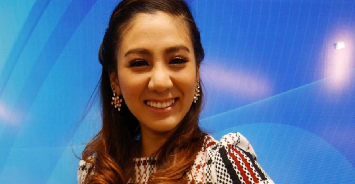 'ใบเตย'ยันหนุ่มในภาพหลุดไม่ใช่'เคน' 'ใบเตย'ยันหนุ่มในภาพหลุดไม่ใช่'เคน'