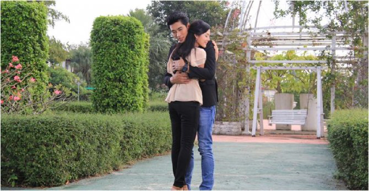 'กอล์ฟ'สารภาพรักขอ'ทับทิม'แต่งงาน 'กอล์ฟ'สารภาพรักขอ'ทับทิม'แต่งงาน