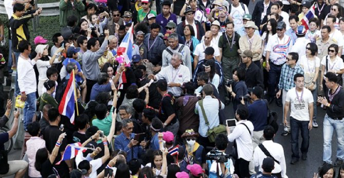 ชมภาพ!'ลุงกำนัน'ซุปตาร์ในม็อบ