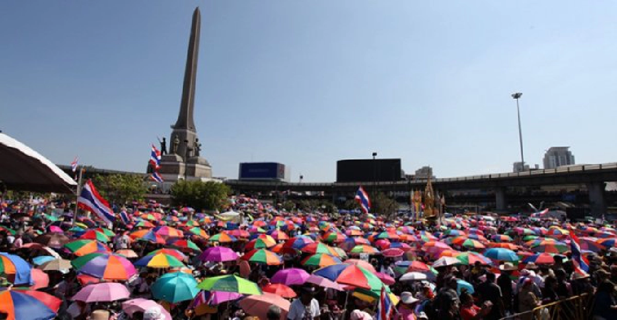 ชมคลิป!ระเบิด'กปปส.'อนุสาวรีย์ชัยฯ ชมคลิป!ระเบิด'กปปส.'อนุสาวรีย์ชัยฯ