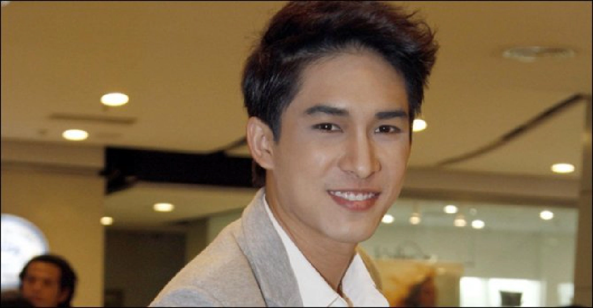 'หมอก้อง'ย้ำแสดงความคิดฐานะคนบันเทิง 'หมอก้อง'ย้ำแสดงความคิดฐานะคนบันเทิง