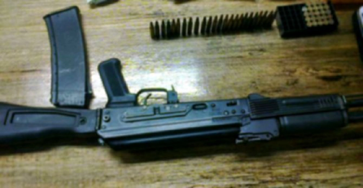 ตร.ปทุมฯรวบหนุ่มลพบุรีขนอาวุธเข้ากรุง ตร.ปทุมฯรวบหนุ่มลพบุรีขนอาวุธเข้ากรุง